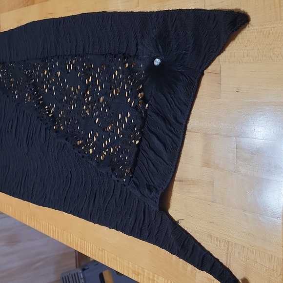 Black Perforated Scarf - Picture 7 of 8